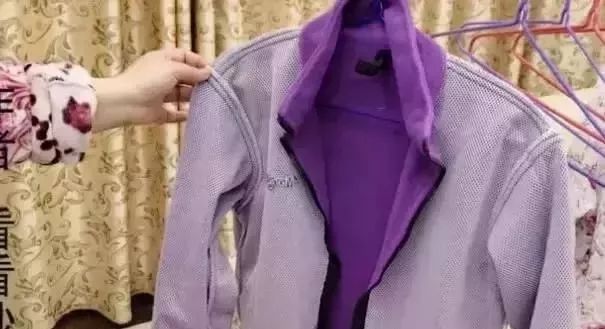 洗衣服到底要不要反过来晒？今天说一说正确的晒衣方法！