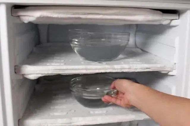 冰箱内壁结冰不要不管它，用这方法，不再结冰